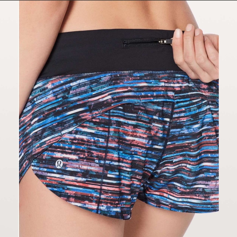 Lululemon Speed Up Short 2.5" Hinshu Alpine White Multi / Black
